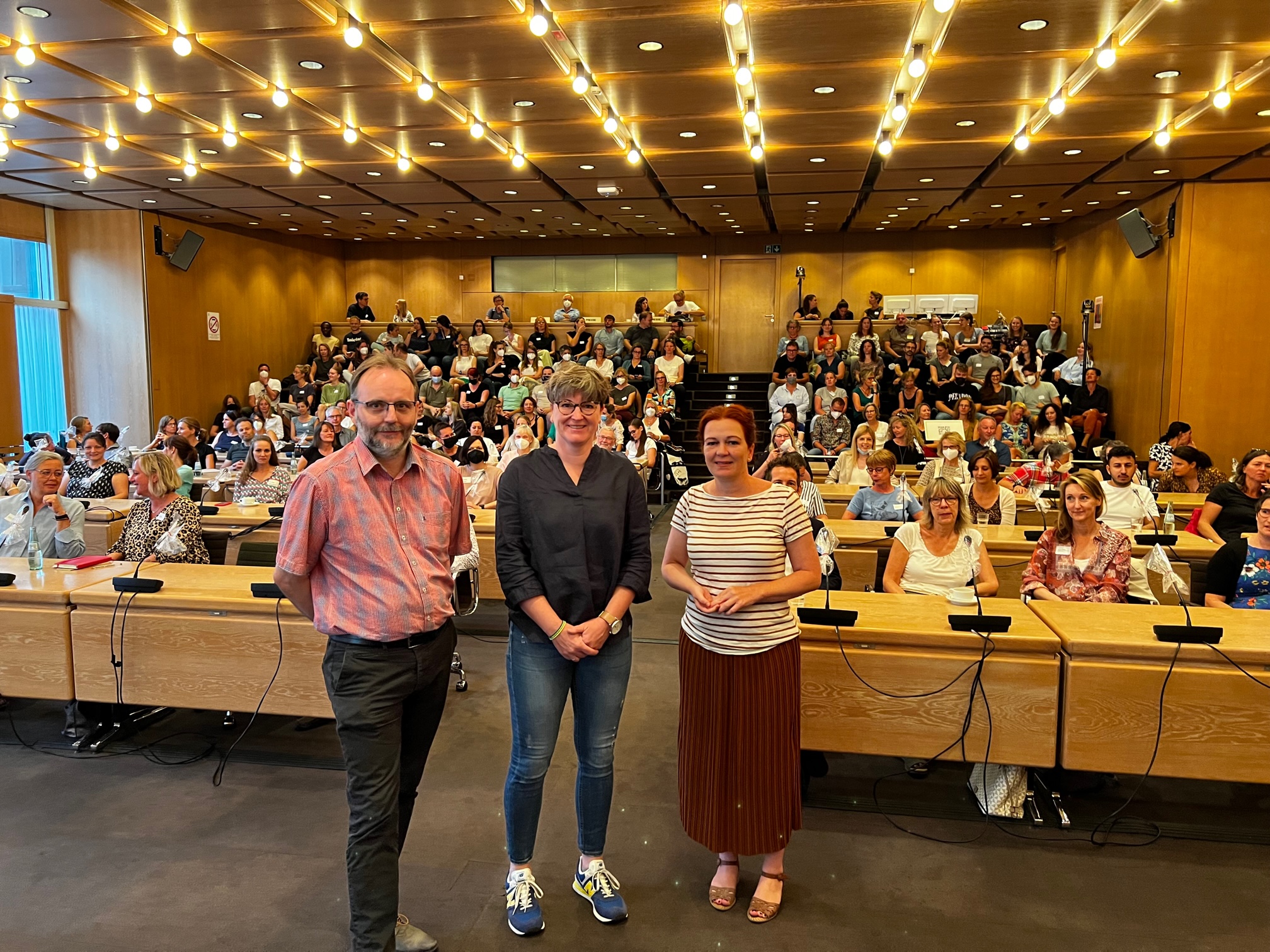 Prof. Dr. Menno Baumann, Andrea Elsmann, Oberbürgermeisterin Katja Dörner